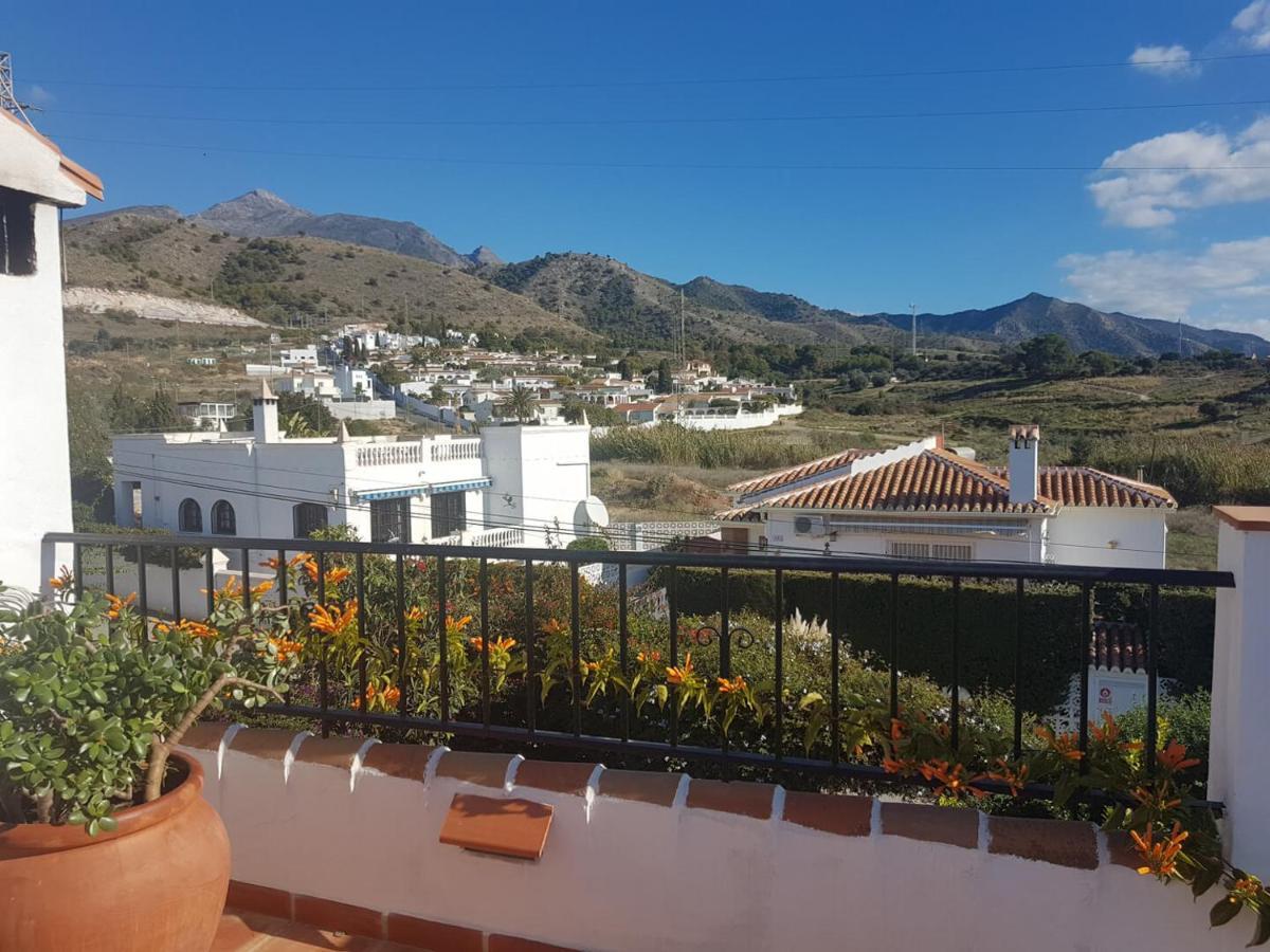 Bonita Villa En Nerja Casa Palomas Luaran gambar