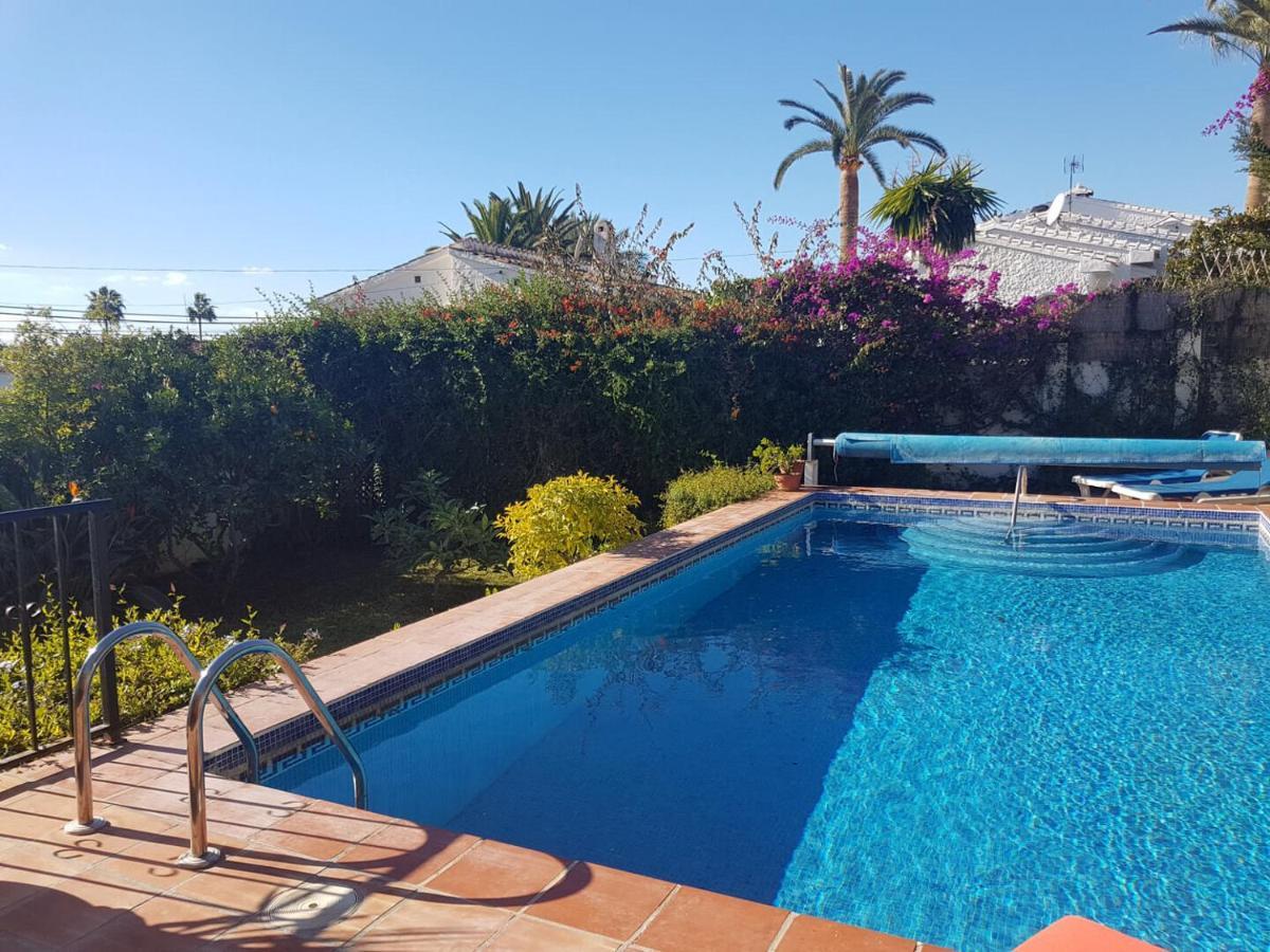 Bonita Villa En Nerja Casa Palomas Luaran gambar