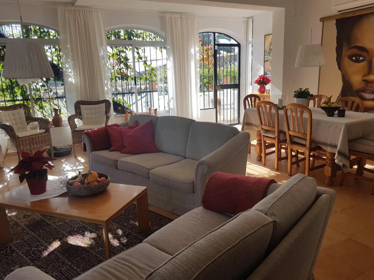 Bonita Villa En Nerja Casa Palomas Luaran gambar