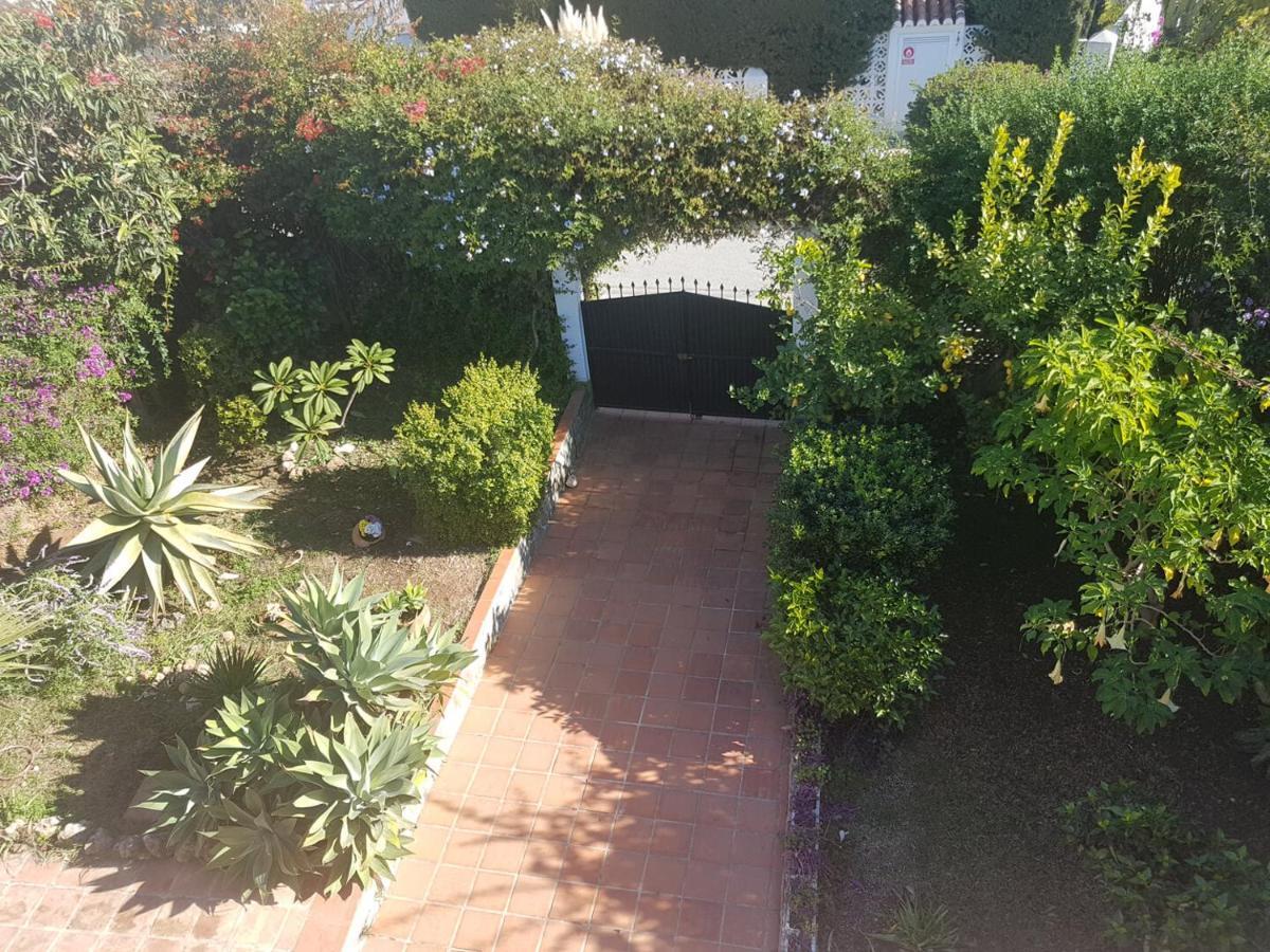 Bonita Villa En Nerja Casa Palomas Luaran gambar